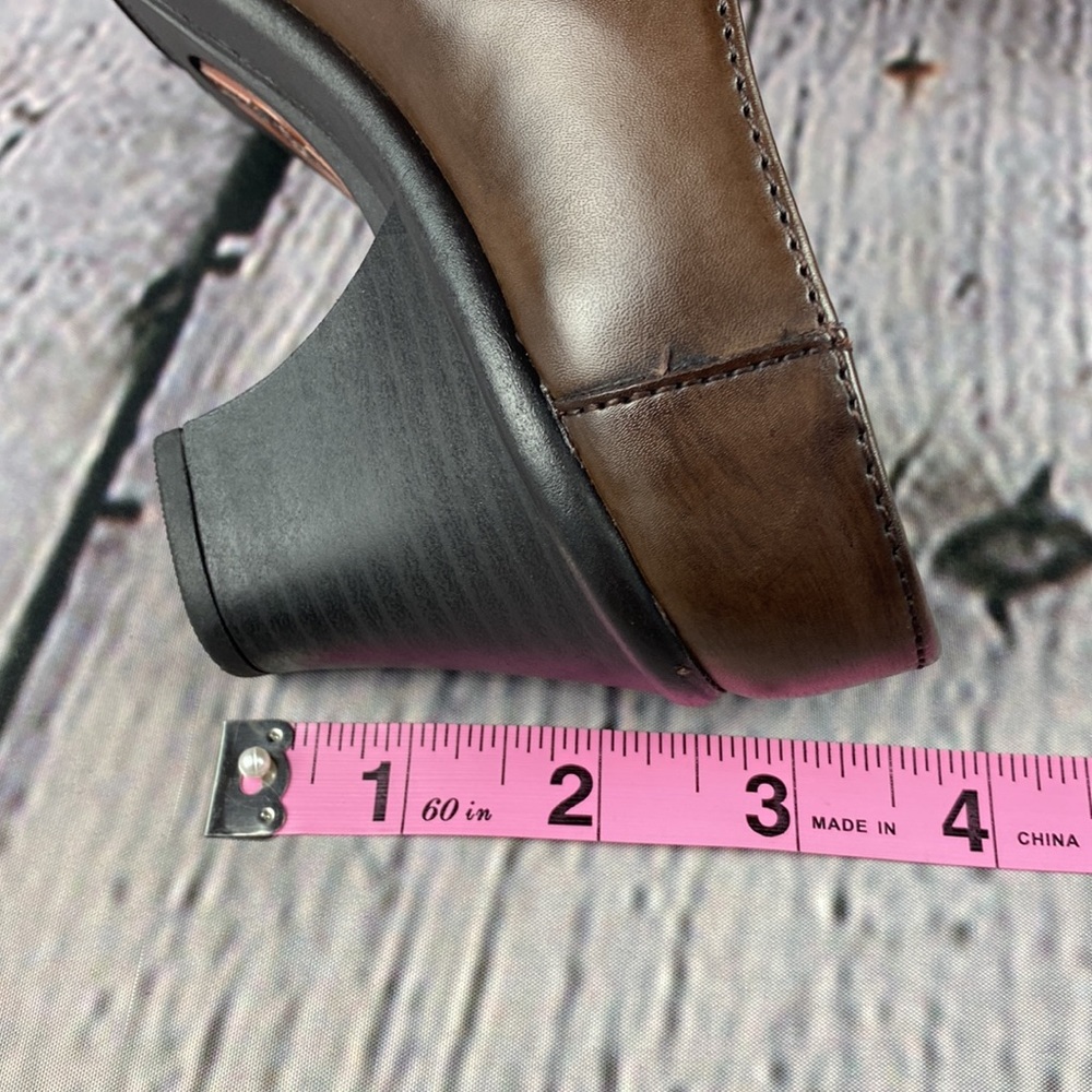 NWT: EARTH SPIRIT CLASSICS Brown Leather Mules - Picture 8 of 17
